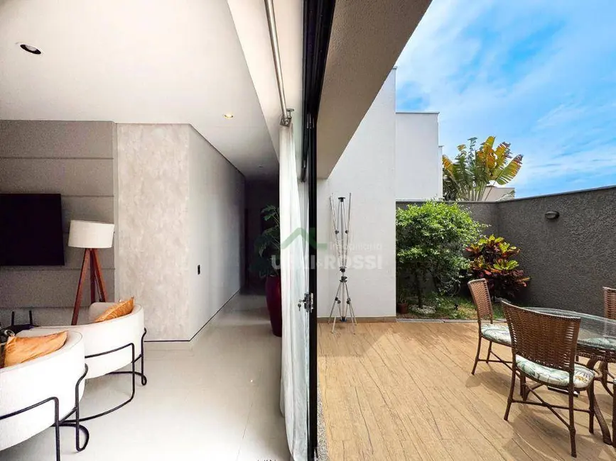 Casa de Condomínio com 3 quartos à venda e para alugar, 300m2 em Esperança, Londrina - PR - imagem 4 Foto 4 de Casa de Condomínio com 3 quartos à venda e para alugar, 300m2 em Esperança, Londrina - PR