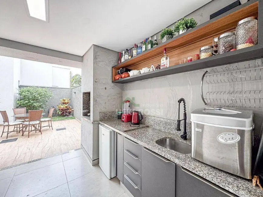 Casa de Condomínio com 3 quartos à venda e para alugar, 300m2 em Esperança, Londrina - PR - imagem 3 Foto 3 de Casa de Condomínio com 3 quartos à venda e para alugar, 300m2 em Esperança, Londrina - PR