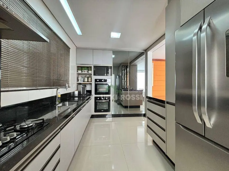 Casa de Condomínio com 3 quartos à venda, 360m2 em Esperança, Londrina - PR - imagem 4 Foto 4 de Casa de Condomínio com 3 quartos à venda, 360m2 em Esperança, Londrina - PR