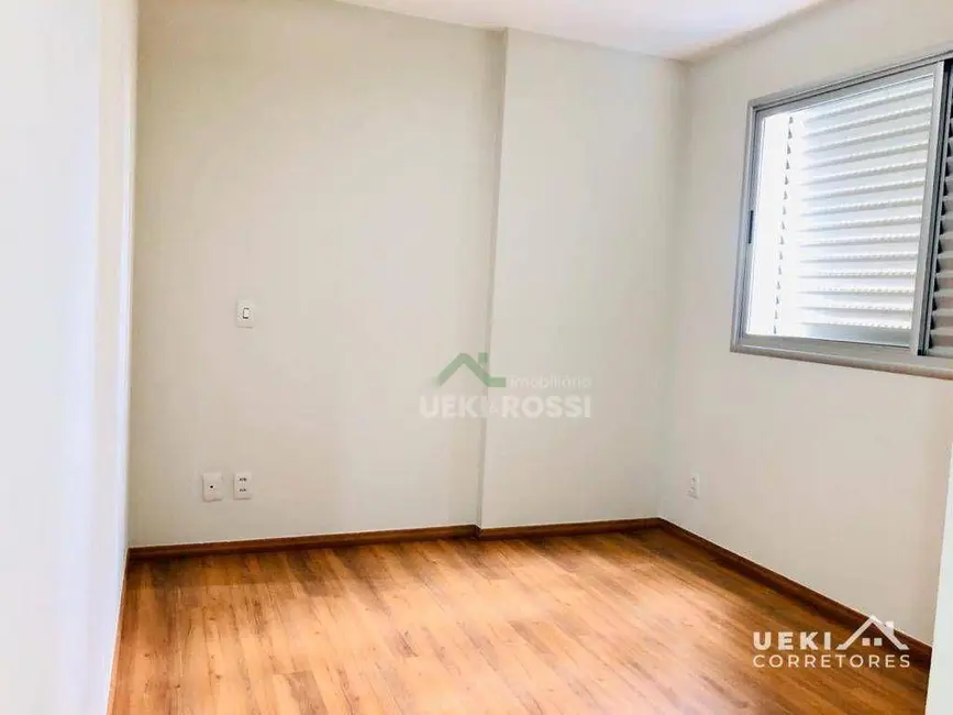 Foto 6 de Apartamento com 3 quartos à venda, 182m2 em Londrina - PR