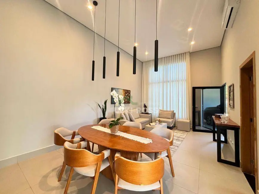 Foto 4 de Casa de Condomínio com 3 quartos à venda, 250m2 em Londrina - PR