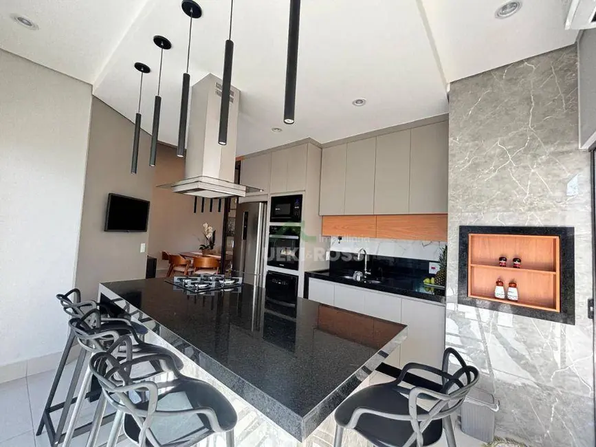 Foto 9 de Casa de Condomínio com 3 quartos à venda, 250m2 em Londrina - PR