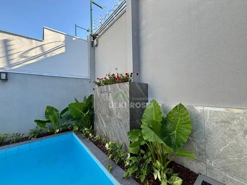 Foto 8 de Casa de Condomínio com 3 quartos à venda, 250m2 em Londrina - PR