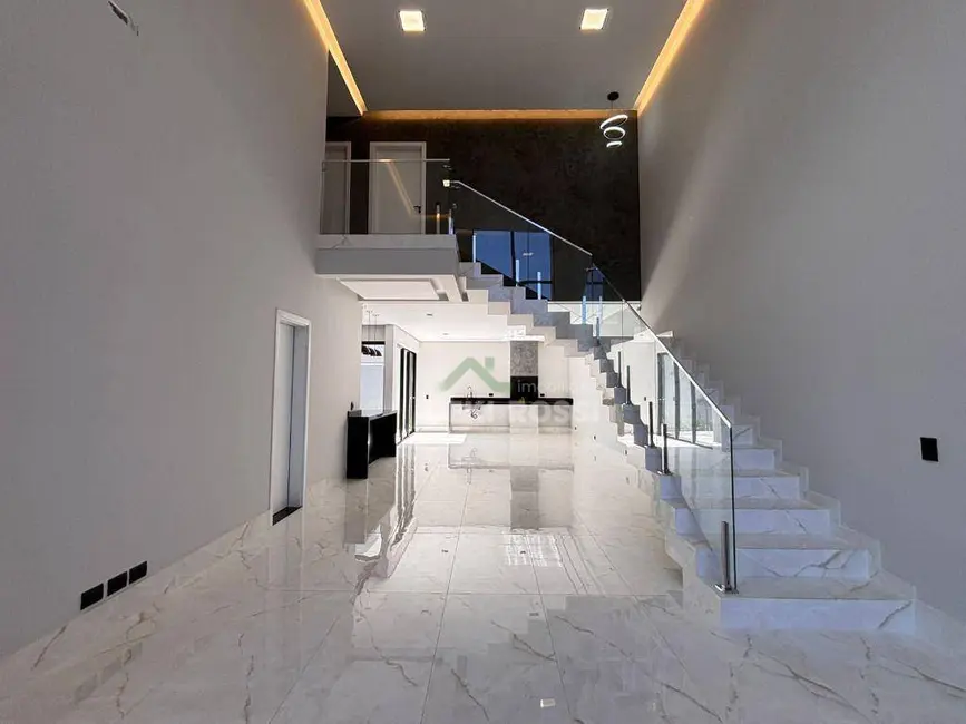 Foto 2 de Casa de Condomínio com 3 quartos à venda, 200m2 em Londrina - PR