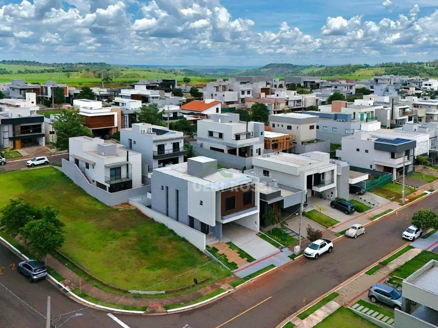 Foto 7 de Casa de Condomínio com 3 quartos à venda, 255m2 em Jardim Morumbi, Londrina - PR