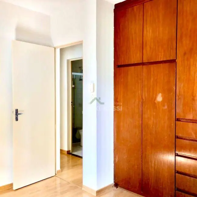 Foto 8 de Apartamento com 3 quartos à venda, 67m2 em Vila Shimabokuro, Londrina - PR