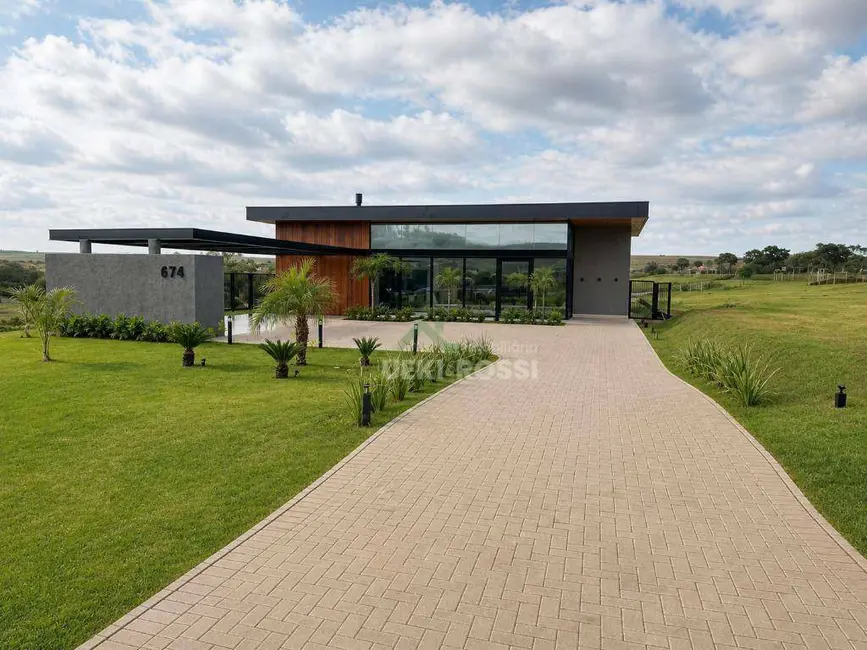 Foto 2 de Casa de Condomínio com 4 quartos à venda e para alugar, 1650m2 em Sertanopolis - PR