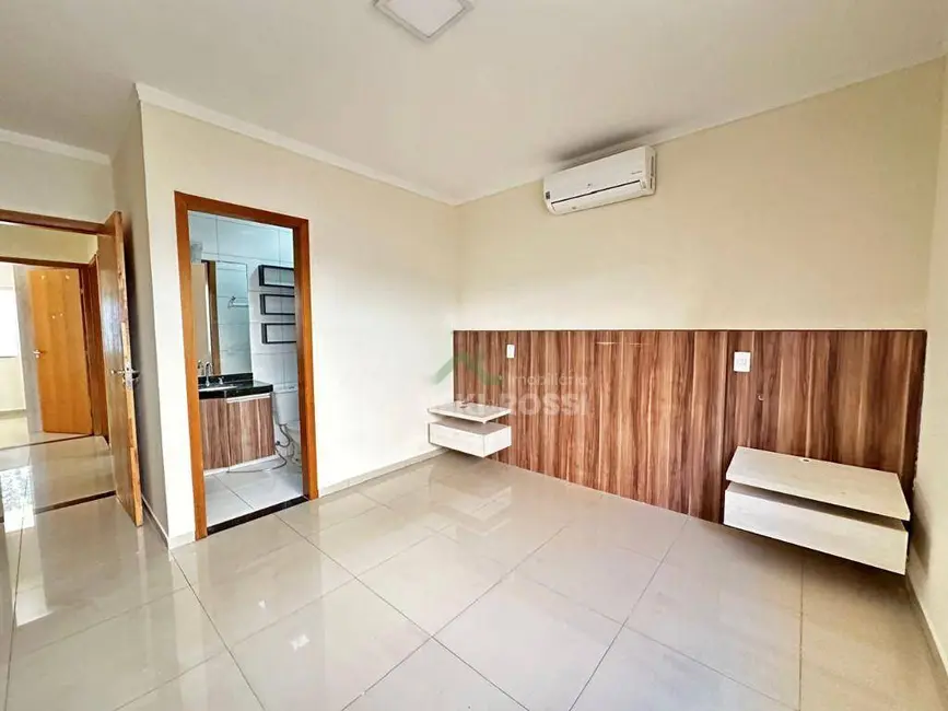 Foto 5 de Casa de Condomínio com 3 quartos à venda, 264m2 em Tucano, Londrina - PR