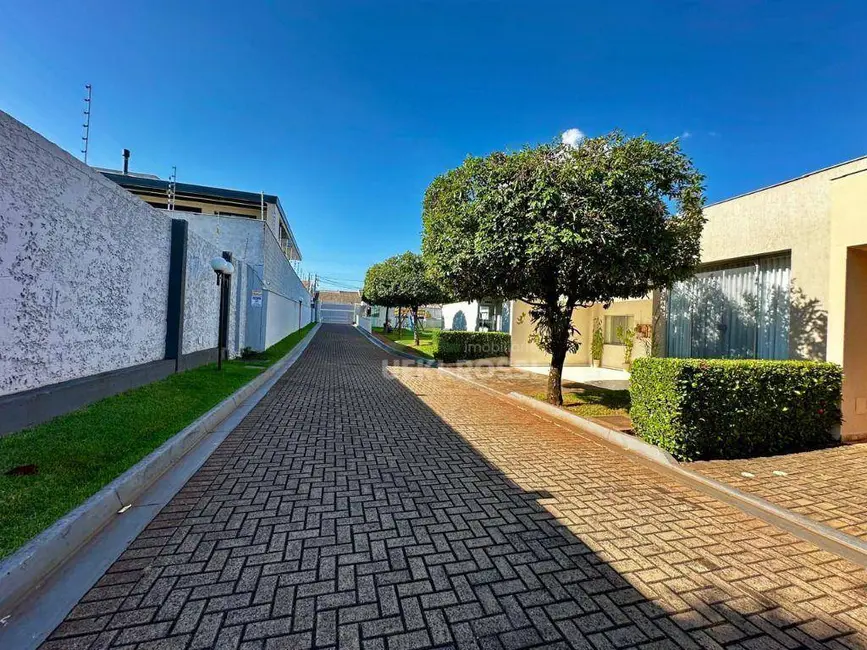 Foto 2 de Casa de Condomínio com 3 quartos à venda, 264m2 em Tucano, Londrina - PR