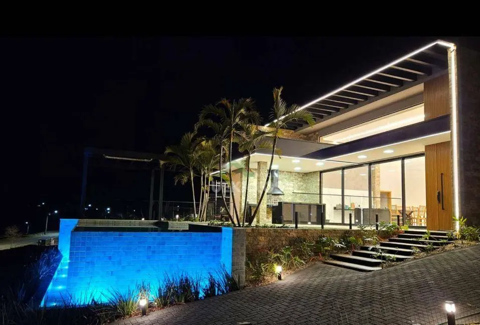 Casa de Condomínio com 3 quartos à venda e para alugar, 1500m2 em Sertanopolis - PR - imagem 5 Foto 5 de Casa de Condomínio com 3 quartos à venda e para alugar, 1500m2 em Sertanopolis - PR