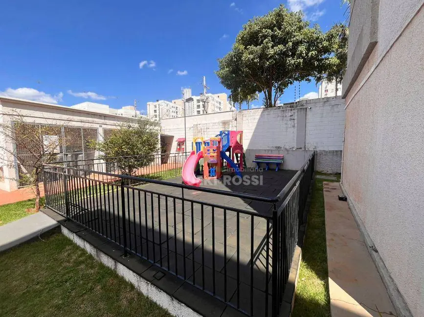 Foto 5 de Apartamento com 2 quartos à venda, 49m2 em Londrina - PR