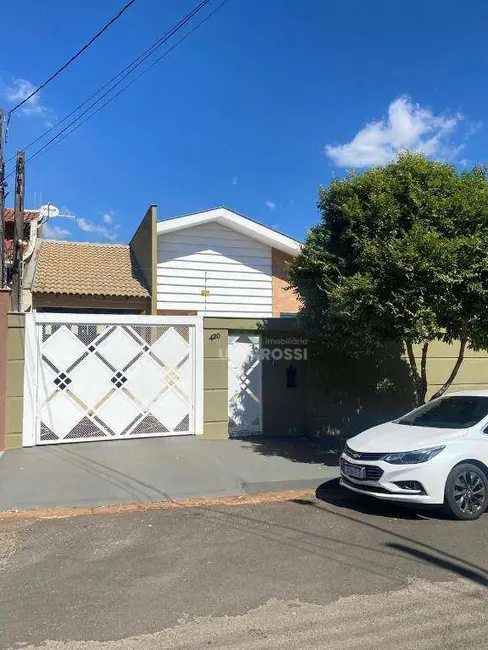 Casa com 3 quartos à venda, 320m2 em São Pedro, Londrina - PR - imagem 1 Foto 1 de Casa com 3 quartos à venda, 320m2 em São Pedro, Londrina - PR