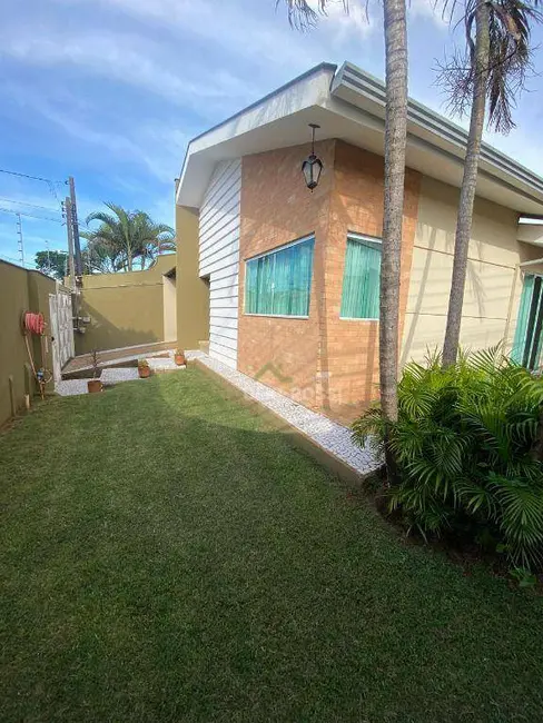 Casa com 3 quartos à venda, 320m2 em São Pedro, Londrina - PR - imagem 9 Foto 9 de Casa com 3 quartos à venda, 320m2 em São Pedro, Londrina - PR