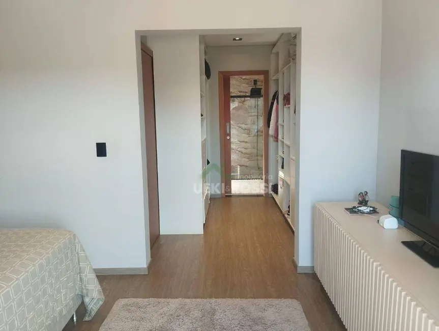 Foto 5 de Sala Comercial à venda, 256m2 em Conjunto Habitacional Alexandre Urbanas, Londrina - PR