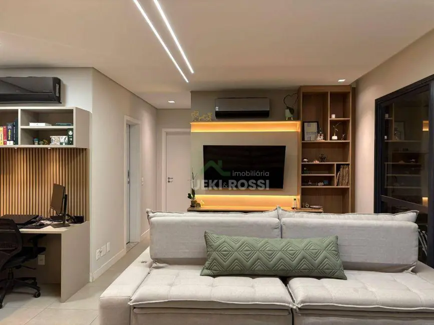 Apartamento com 3 quartos à venda, 182m2 em Londrina - PR - imagem 1 Foto 1 de Apartamento com 3 quartos à venda, 182m2 em Londrina - PR