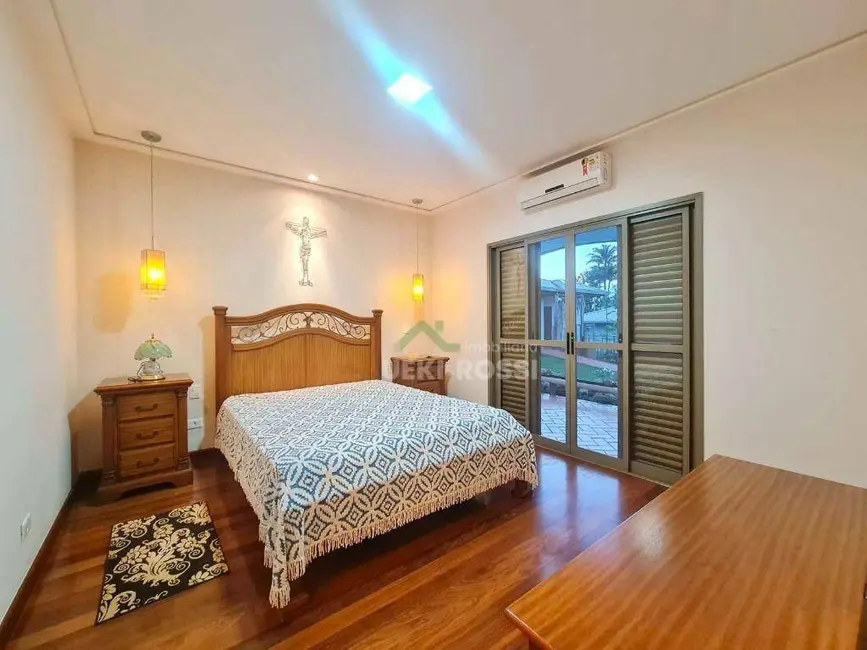 Foto 9 de Casa de Condomínio com 3 quartos à venda, 2500m2 em Recanto do Salto, Londrina - PR