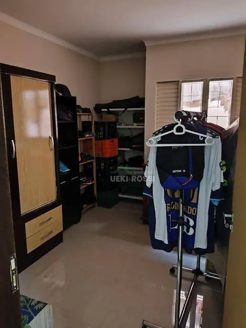 Casa com 4 quartos à venda, 125m2 em Residencial Verona, Londrina - PR - imagem 8 Foto 8 de Casa com 4 quartos à venda, 125m2 em Residencial Verona, Londrina - PR