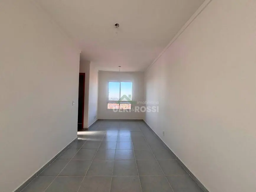 Foto 2 de Apartamento com 2 quartos para alugar, 72m2 em San Fernando, Londrina - PR
