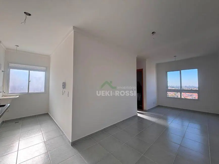 Foto 3 de Apartamento com 2 quartos para alugar, 72m2 em San Fernando, Londrina - PR