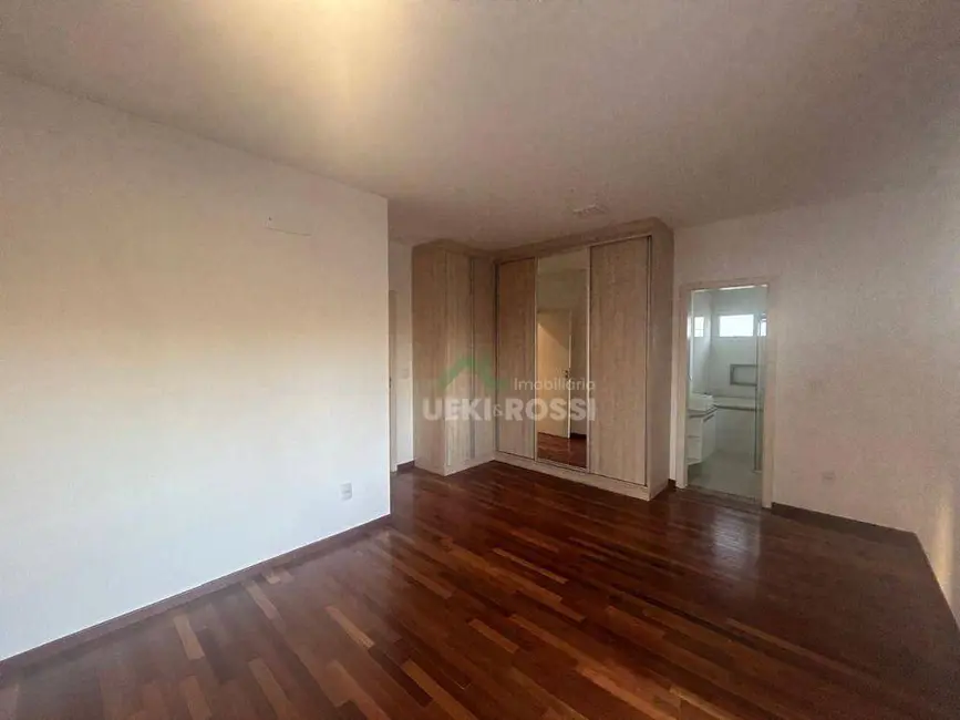 Casa de Condomínio com 4 quartos à venda, 220m2 em Esperança, Londrina - PR - imagem 5 Foto 5 de Casa de Condomínio com 4 quartos à venda, 220m2 em Esperança, Londrina - PR