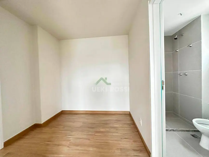 Foto 9 de Apartamento com 2 quartos à venda, 82m2 em Londrina - PR