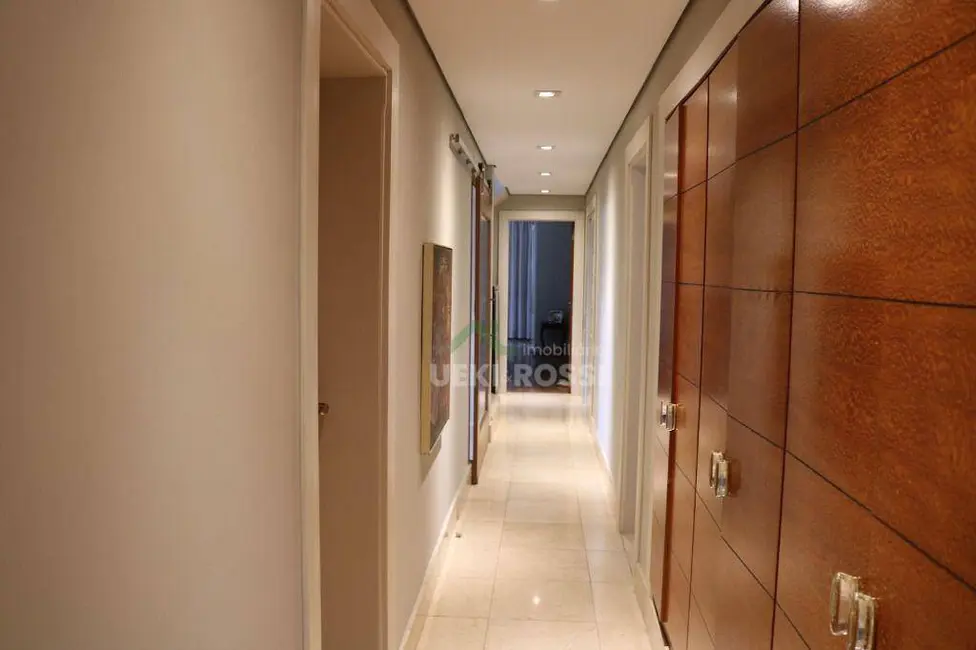 Apartamento com 6 quartos à venda, 761m2 em Centro, Londrina - PR - imagem 6 Foto 6 de Apartamento com 6 quartos à venda, 761m2 em Centro, Londrina - PR