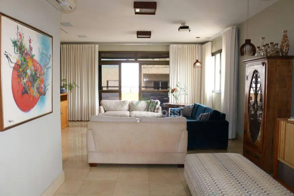 Apartamento com 6 quartos à venda, 761m2 em Centro, Londrina - PR - imagem 9 Foto 9 de Apartamento com 6 quartos à venda, 761m2 em Centro, Londrina - PR