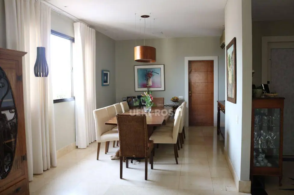 Apartamento com 6 quartos à venda, 761m2 em Centro, Londrina - PR - imagem 8 Foto 8 de Apartamento com 6 quartos à venda, 761m2 em Centro, Londrina - PR