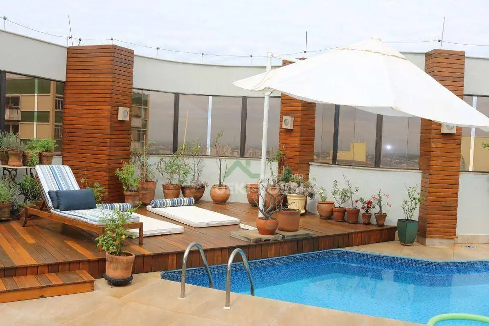 Apartamento com 6 quartos à venda, 761m2 em Centro, Londrina - PR - imagem 1 Foto 1 de Apartamento com 6 quartos à venda, 761m2 em Centro, Londrina - PR