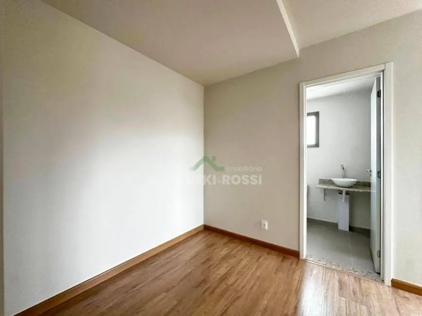 Apartamento com 2 quartos à venda, 82m2 em Londrina - PR - imagem 8 Foto 8 de Apartamento com 2 quartos à venda, 82m2 em Londrina - PR