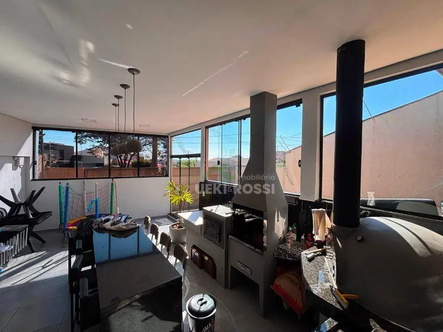 Foto 8 de Casa com 3 quartos à venda, 284m2 em Residencial José B Almeida, Londrina - PR