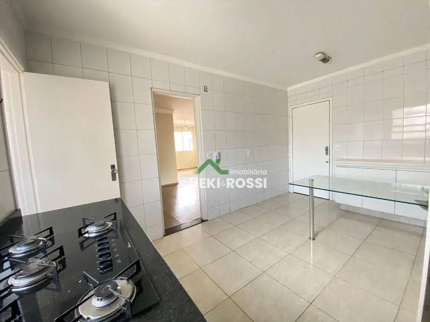 Apartamento com 3 quartos à venda, 147m2 em Centro, Londrina - PR - imagem 4 Foto 4 de Apartamento com 3 quartos à venda, 147m2 em Centro, Londrina - PR