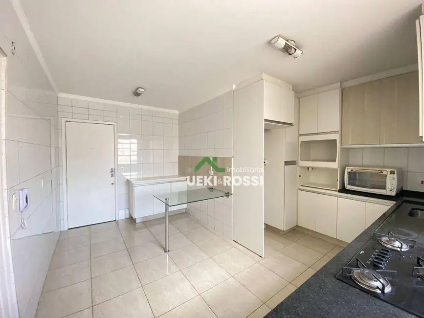 Apartamento com 3 quartos à venda, 147m2 em Centro, Londrina - PR - imagem 5 Foto 5 de Apartamento com 3 quartos à venda, 147m2 em Centro, Londrina - PR