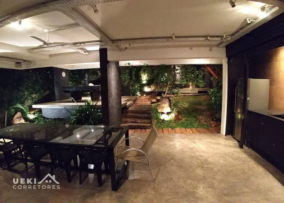 Casa com 1 quarto à venda, 360m2 em Portal de Versalhes 1, Londrina - PR - imagem 6 Foto 6 de Casa com 1 quarto à venda, 360m2 em Portal de Versalhes 1, Londrina - PR