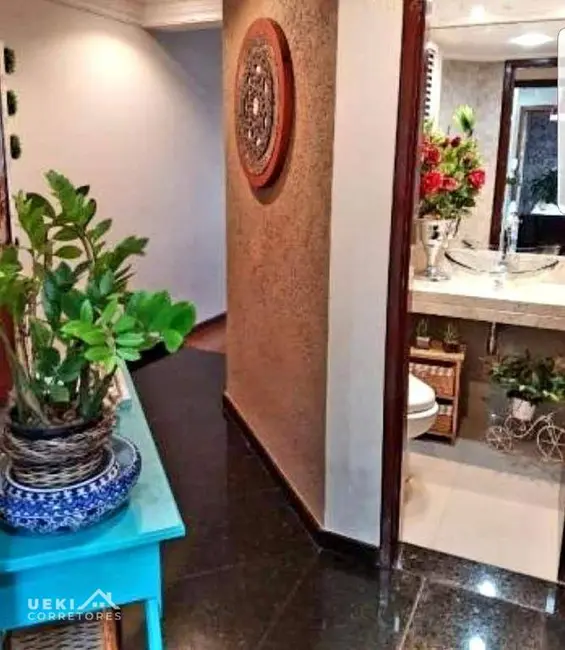 Apartamento com 3 quartos à venda, 128m2 em Centro, Londrina - PR - imagem 6 Foto 6 de Apartamento com 3 quartos à venda, 128m2 em Centro, Londrina - PR
