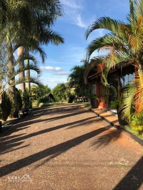 Chácara com 5 quartos à venda em Chácaras São Miguel, Londrina - PR - imagem 4 Foto 4 de Chácara com 5 quartos à venda em Chácaras São Miguel, Londrina - PR
