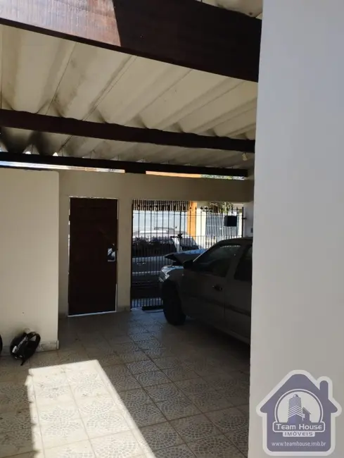 Casa com 2 quartos à venda, 127m2 em Jardim Cacique, Suzano - SP - imagem 3 Foto 3 de Casa com 2 quartos à venda, 127m2 em Jardim Cacique, Suzano - SP