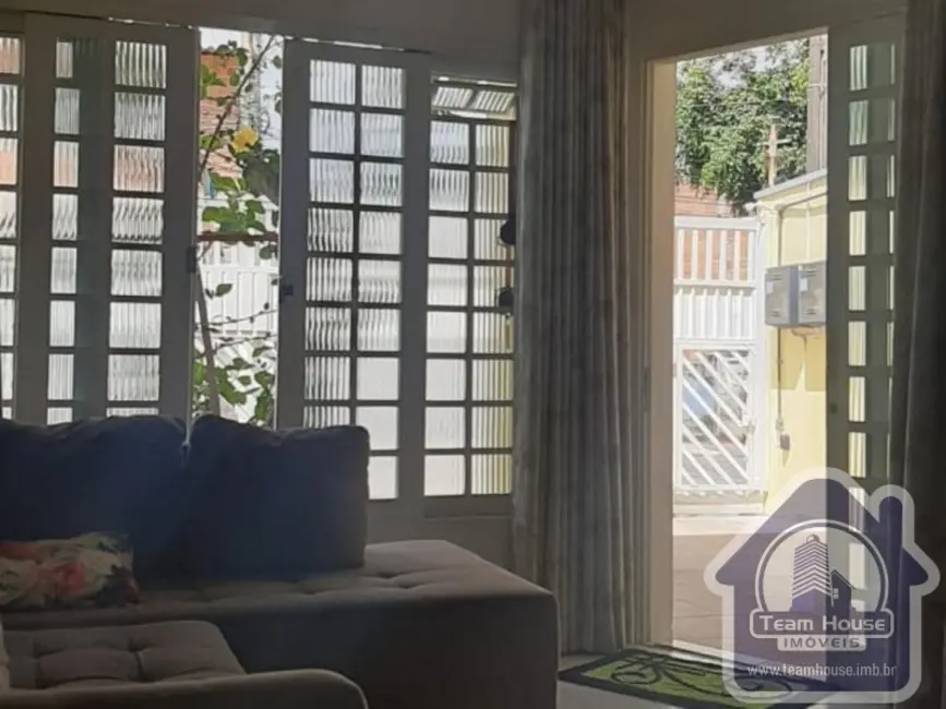 Sobrado com 3 quartos à venda, 271m2 em Vila Amorim, Suzano - SP - imagem 9 Foto 9 de Sobrado com 3 quartos à venda, 271m2 em Vila Amorim, Suzano - SP