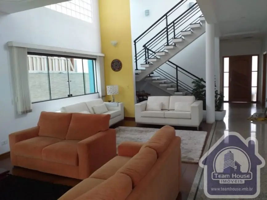 Foto 4 de Casa de Condomínio com 3 quartos à venda, 515m2 em Vila Colorado, Suzano - SP