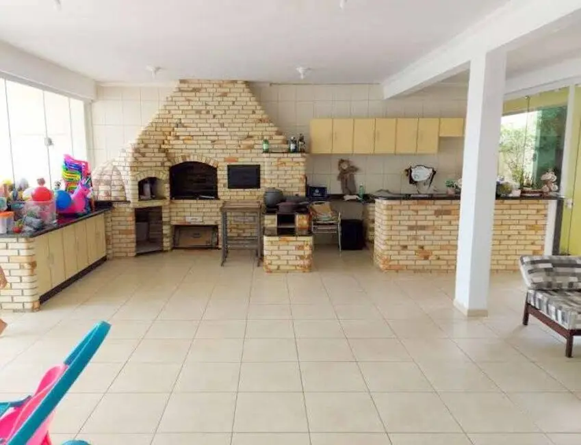 Casa com 6 quartos à venda, 674m2 em Peruibe - SP - imagem 6 Foto 6 de Casa com 6 quartos à venda, 674m2 em Peruibe - SP