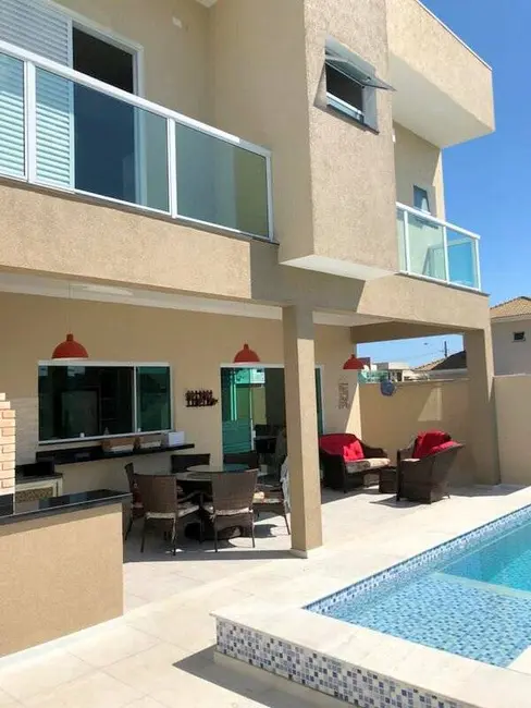 Casa com 5 quartos à venda, 312m2 em Peruibe - SP - imagem 3 Foto 3 de Casa com 5 quartos à venda, 312m2 em Peruibe - SP