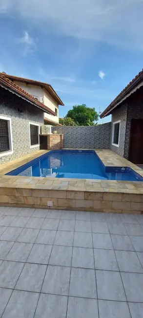Casa com 3 quartos à venda, 250m2 em Peruibe - SP - imagem 3 Foto 3 de Casa com 3 quartos à venda, 250m2 em Peruibe - SP