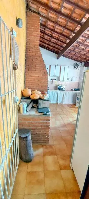 Casa com 4 quartos à venda, 250m2 em Peruibe - SP - imagem 6 Foto 6 de Casa com 4 quartos à venda, 250m2 em Peruibe - SP