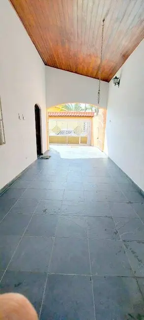 Casa com 4 quartos à venda, 250m2 em Peruibe - SP - imagem 3 Foto 3 de Casa com 4 quartos à venda, 250m2 em Peruibe - SP