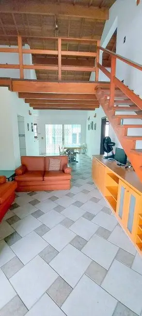 Casa com 5 quartos à venda, 350m2 em Peruibe - SP - imagem 9 Foto 9 de Casa com 5 quartos à venda, 350m2 em Peruibe - SP
