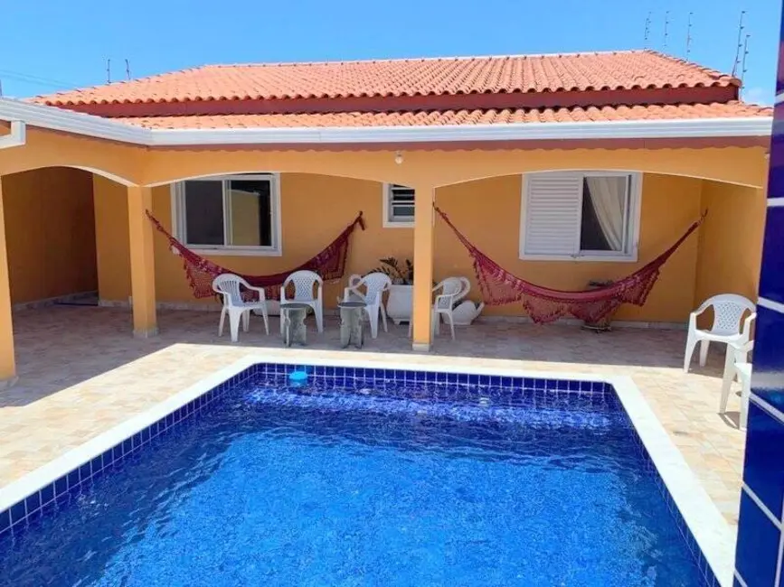 Casa com 3 quartos à venda, 250m2 em Peruibe - SP - imagem 3 Foto 3 de Casa com 3 quartos à venda, 250m2 em Peruibe - SP