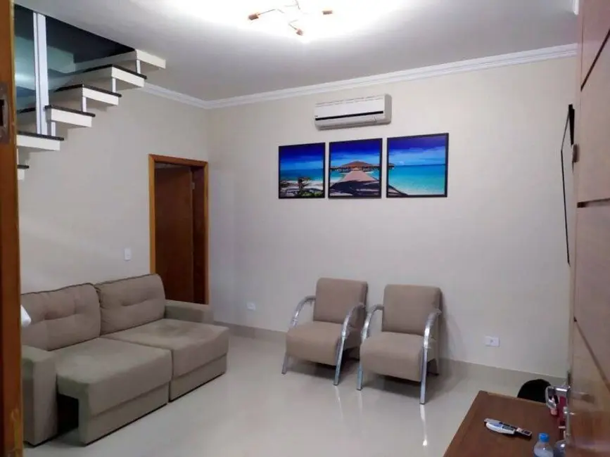 Casa com 3 quartos à venda, 260m2 em Peruibe - SP - imagem 7 Foto 7 de Casa com 3 quartos à venda, 260m2 em Peruibe - SP