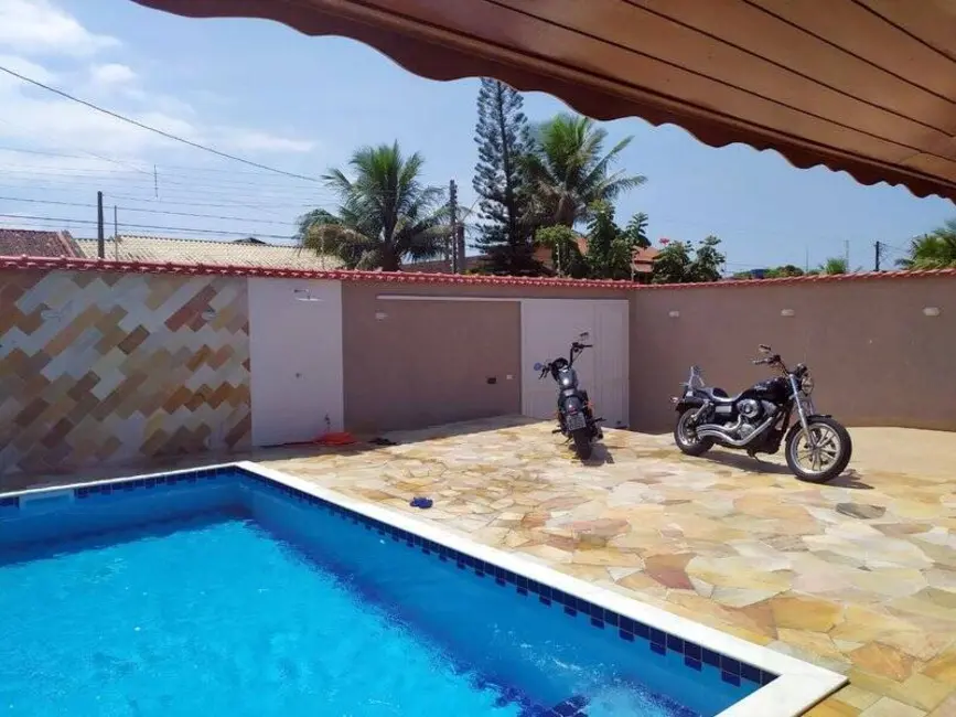 Casa com 3 quartos à venda, 260m2 em Peruibe - SP - imagem 5 Foto 5 de Casa com 3 quartos à venda, 260m2 em Peruibe - SP