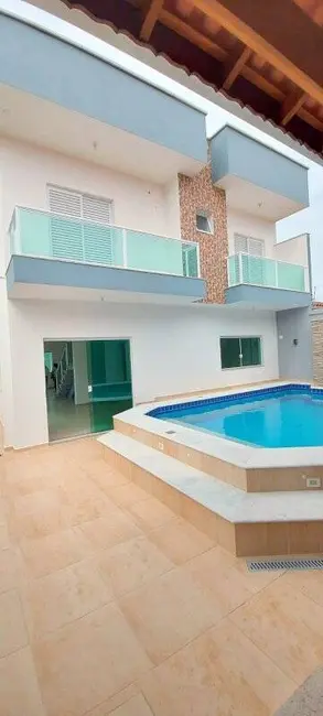 Casa com 4 quartos à venda, 250m2 em Peruibe - SP - imagem 6 Foto 6 de Casa com 4 quartos à venda, 250m2 em Peruibe - SP