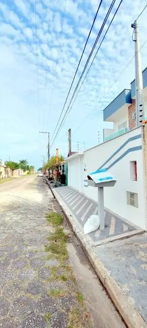 Casa com 4 quartos à venda, 250m2 em Peruibe - SP - imagem 3 Foto 3 de Casa com 4 quartos à venda, 250m2 em Peruibe - SP